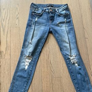 Zara Trafaluc. Size 04.